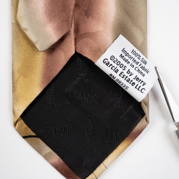 Elegant Brown and Tan Men's Tie - Picture 7 of 8